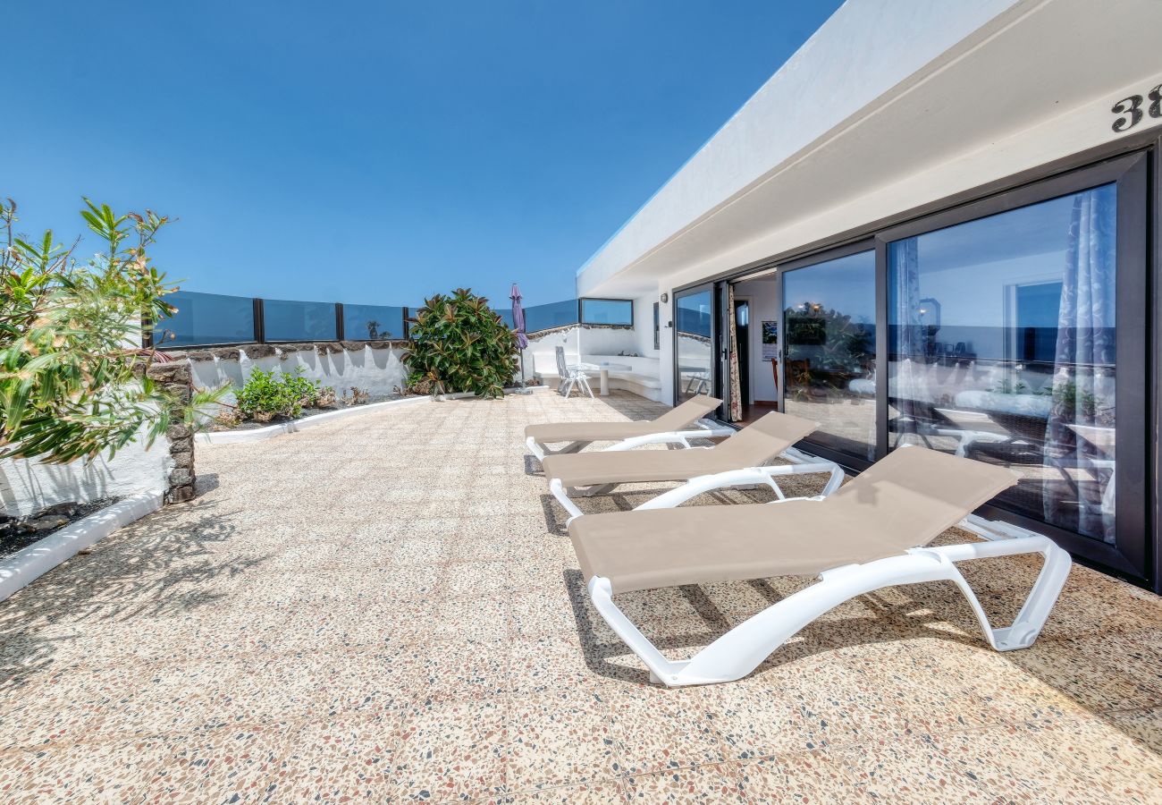 Casa en  Famara - Bungalow Famara 38- Olas del Risco