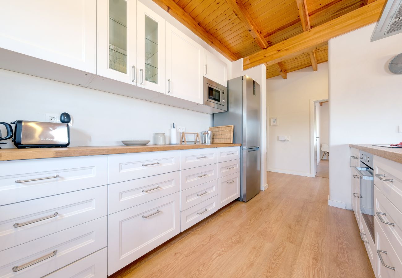 Casa en Costa Teguise - Chalet Emily - Alpine Chic • Jacuzzi • BBQ 