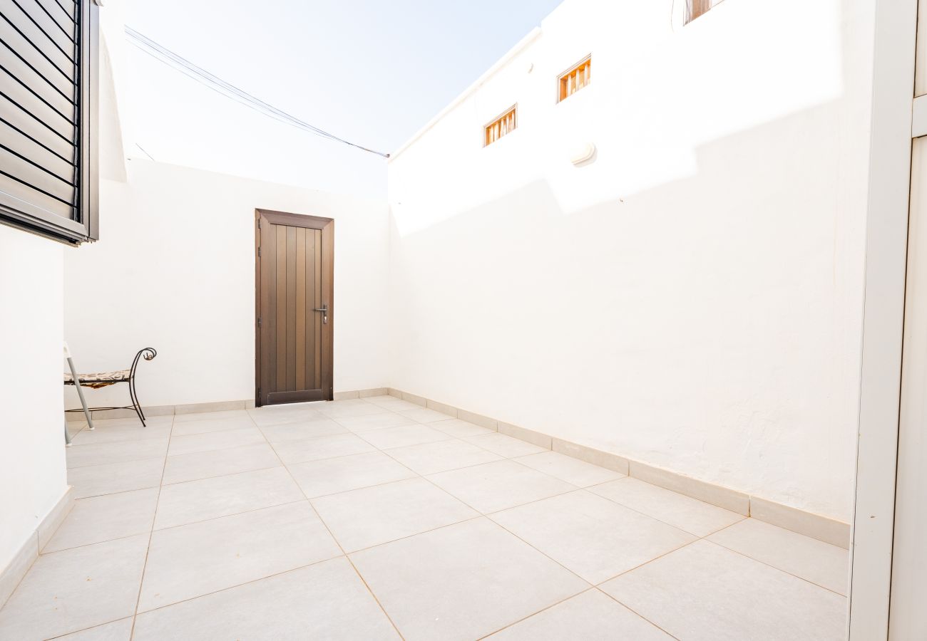 Casa en Puerto del Carmen - Casa Marlena- Terraza privada- 4 min de la playa by Lanzarote Vacation Homes