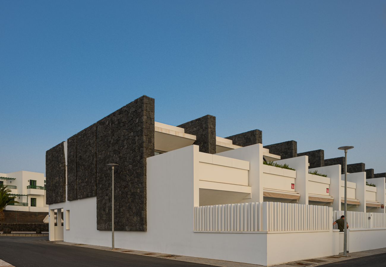 Ferienwohnung in Playa Blanca - Monstera House - Near the beach, Air-Con, Fast Wifi and SAT tv Ferienwohnung in Playa Blanca - Monstera House - Near the beach, Air-Con, Fast Wifi and SAT tv