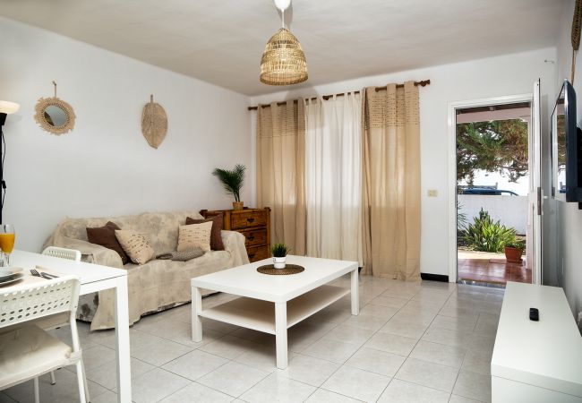 Ferienhaus in Puerto del Carmen - Suite Zefiro - 500m vom Strand, Terrasse und Glasfaser Ferienhaus in Puerto del Carmen - Suite Zefiro - 500m vom Strand, Terrasse und Glasfaser