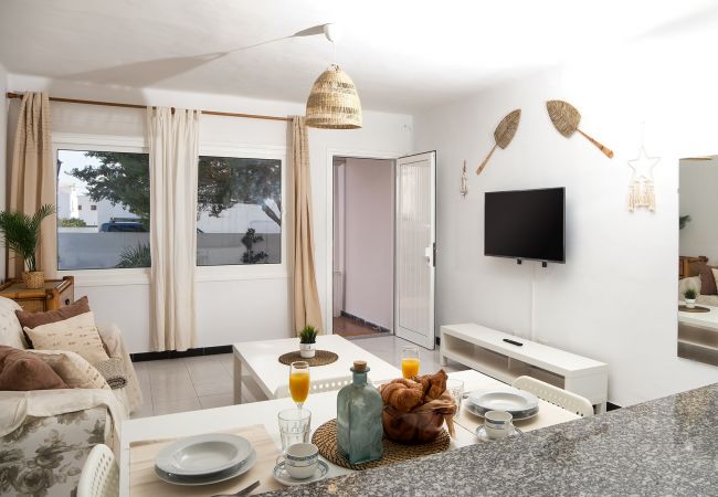 Ferienhaus in Puerto del Carmen - Suite Zefiro - 500m vom Strand, Terrasse und Glasfaser Ferienhaus in Puerto del Carmen - Suite Zefiro - 500m vom Strand, Terrasse und Glasfaser