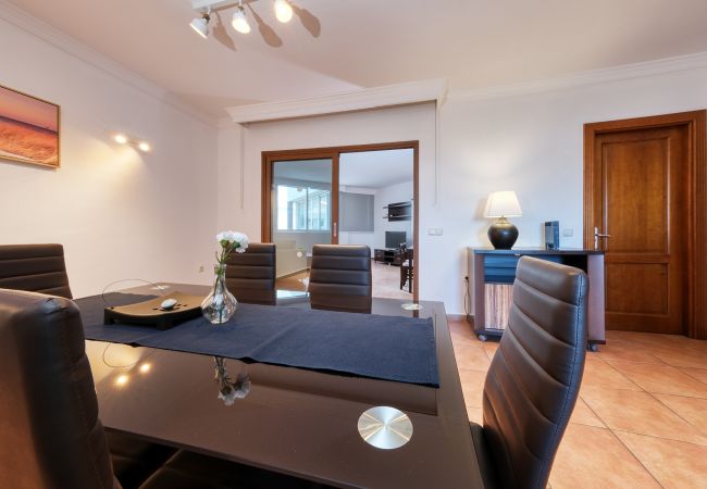 Ferienhaus in Costa Teguise - Casa Elin, Gemeinschaftspool, schnelles WLAN und ruhiger Ort Ferienhaus in Costa Teguise - Casa Elin, Gemeinschaftspool, schnelles WLAN und ruhiger Ort