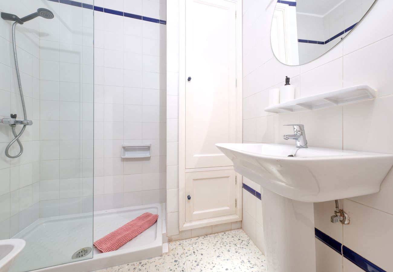 Ferienhaus in  Famara - Casa Hespi - Blick auf den Famara-Strand  By LVH