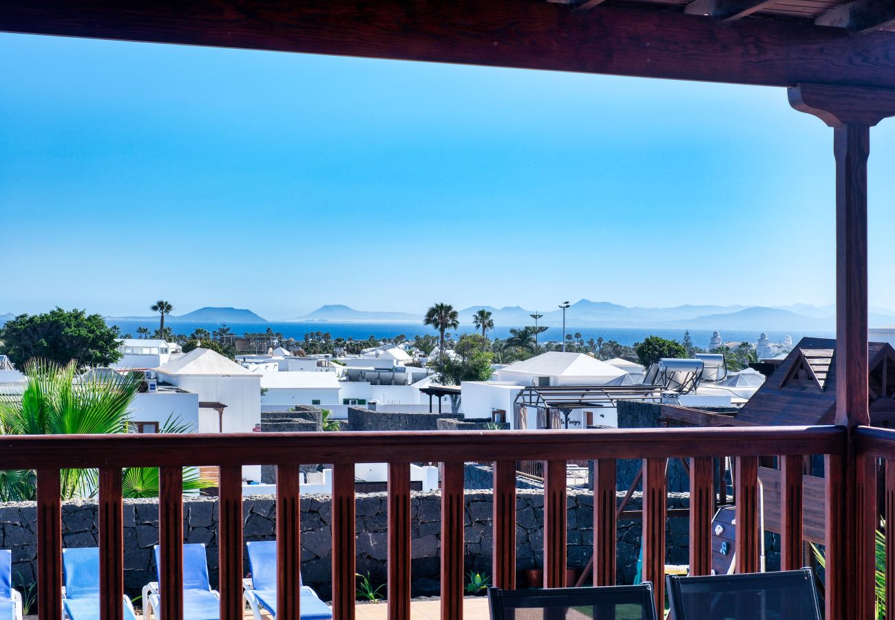 Villa in Playa Blanca - Villa Flavia - Private Pool, Jacuzzi, BBQ and Game Room By Lanzarote Vacation Home