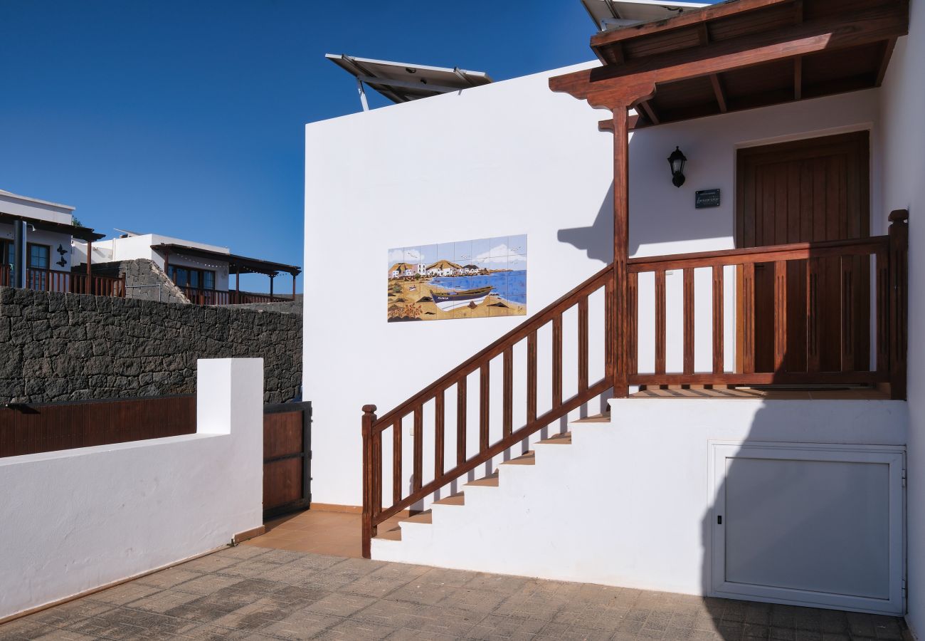 Villa in Playa Blanca - Villa Flavia - Private Pool, Jacuzzi, BBQ and Game Room By Lanzarote Vacation Home