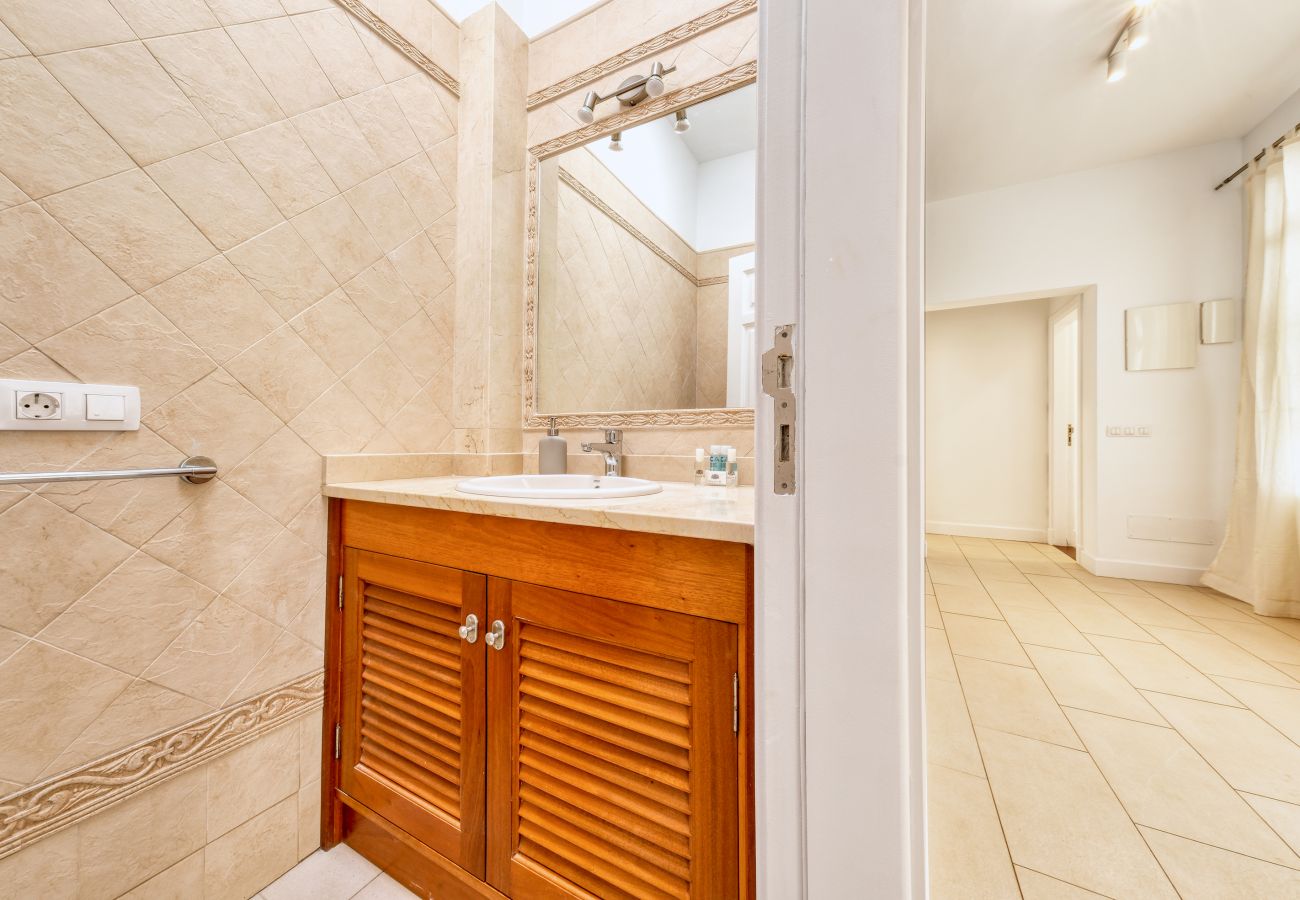 Villa in Puerto Calero - Villa Mar Azul Puerto Calero - Private Pool and BBQ By Lanzarote Vacation Homes