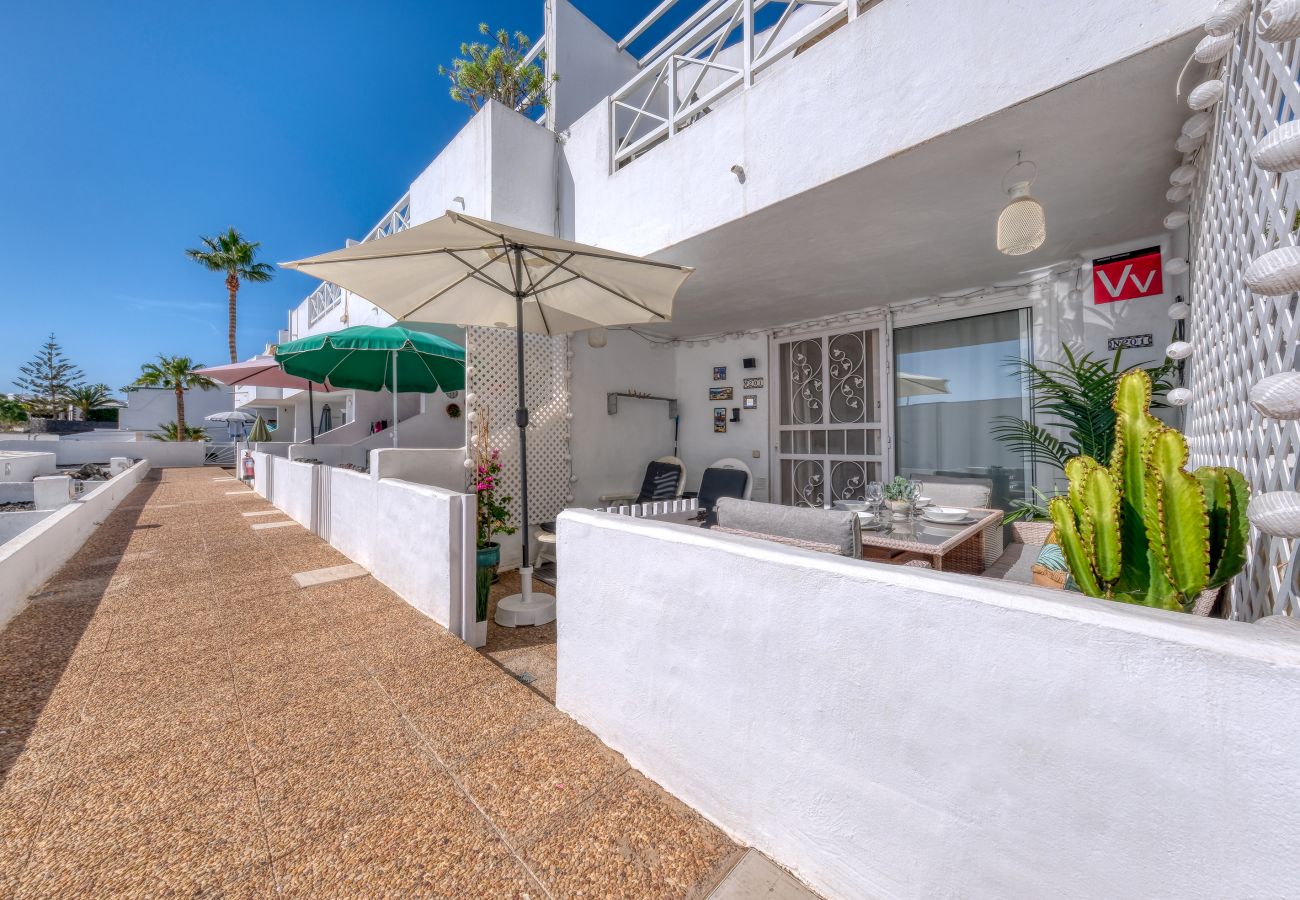 Studio in Puerto del Carmen - Suite Infinity Ocean - Pool und Meerblick By LVH