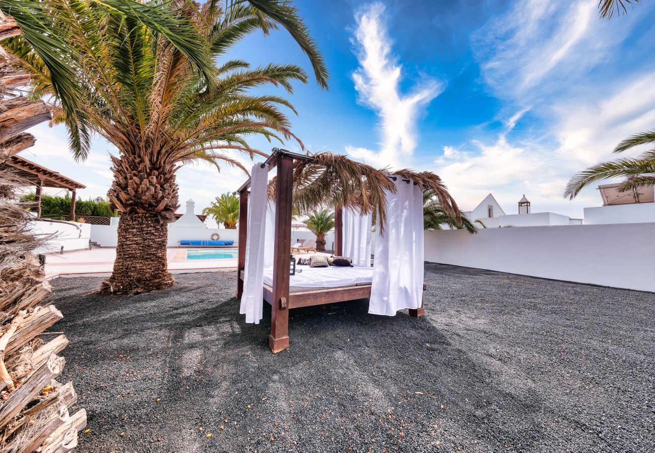 Ferienhaus in Puerto Calero - Casa Guayre - Pool, BBQ, AACC und Tischtennis By LVH