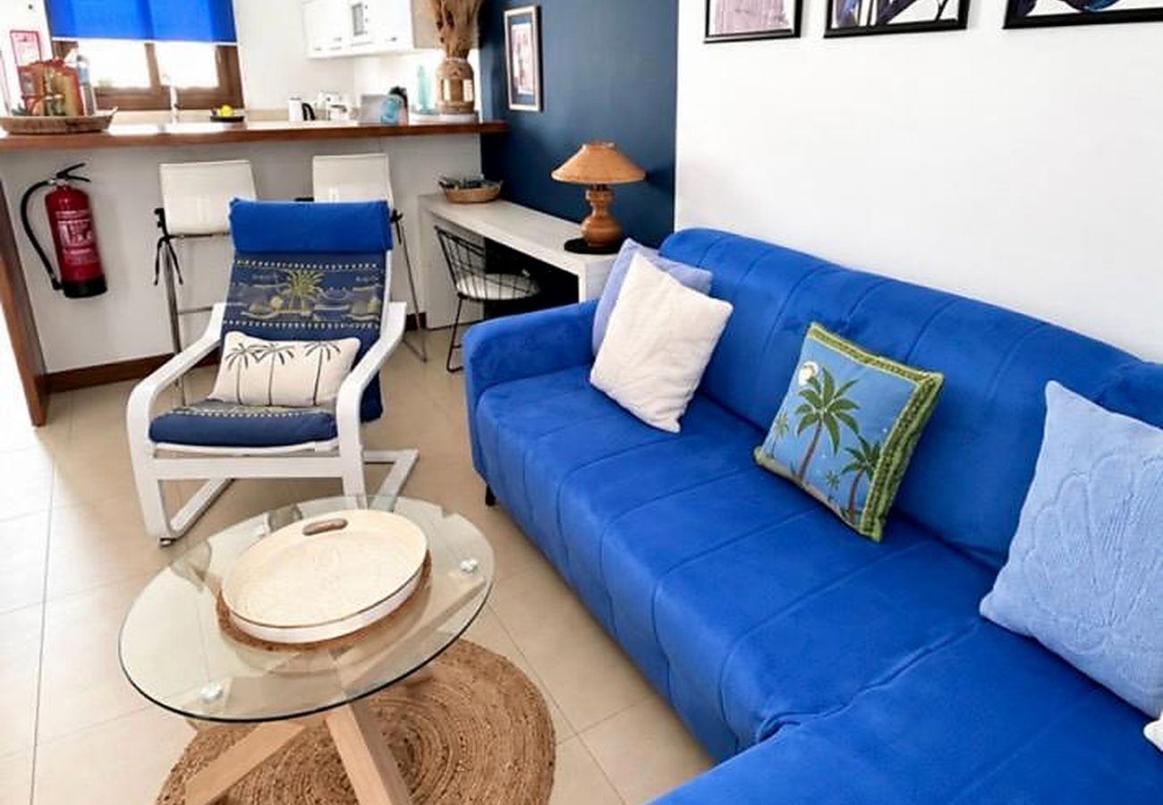 Ferienhaus in Puerto Calero - Casa Bleu - Duplex - Pool und BBQ By LVH