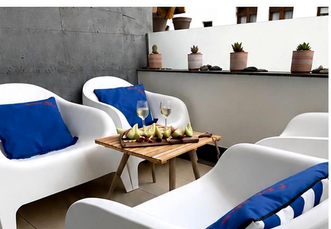Ferienhaus in Puerto Calero - Casa Bleu - Duplex - Pool und BBQ By LVH