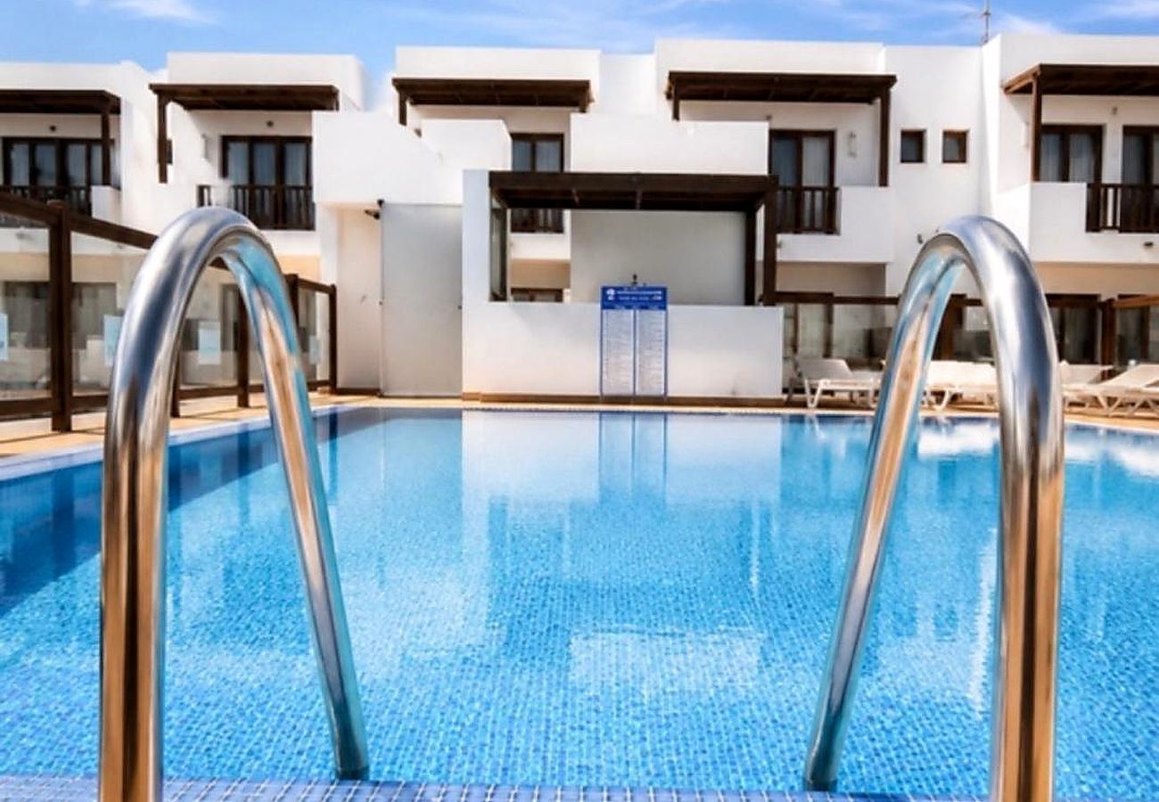 Ferienhaus in Puerto Calero - Casa Bleu - Duplex - Pool und BBQ By LVH