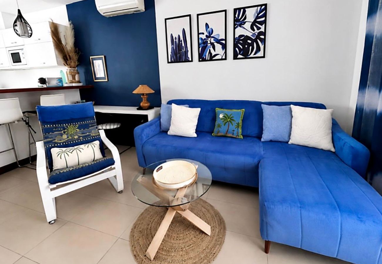 Ferienhaus in Puerto Calero - Casa Bleu - Duplex - Pool und BBQ By LVH