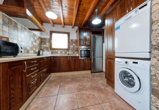 Ferienhaus in Playa Blanca - Casa Iria - Private pool and BBQ By Lanzarote Vacation Homes Ferienhaus in Playa Blanca - Casa Iria - Private pool and BBQ By Lanzarote Vacation Homes