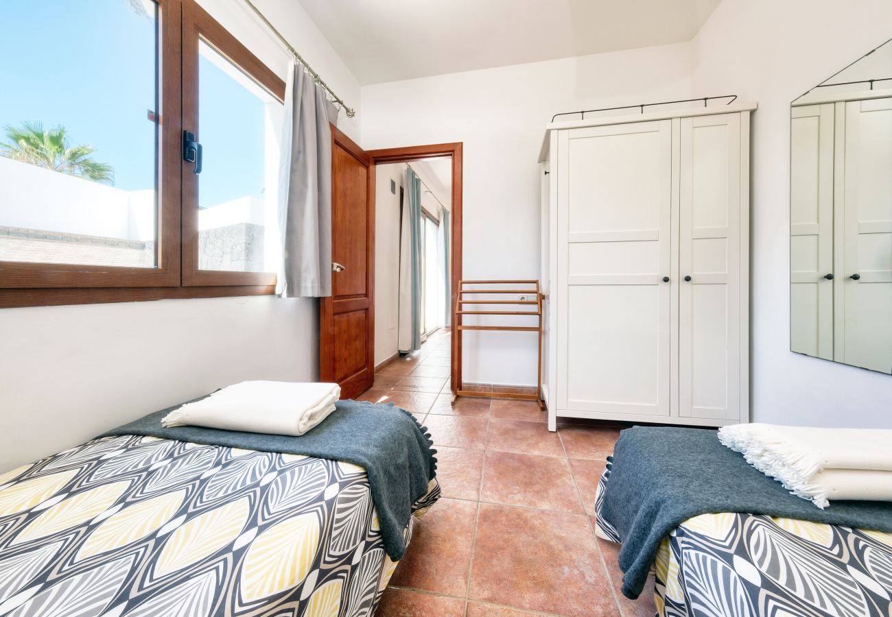 Ferienhaus in Playa Blanca - Lava and Sea - Pool, BBQ und Meerblick By LVH