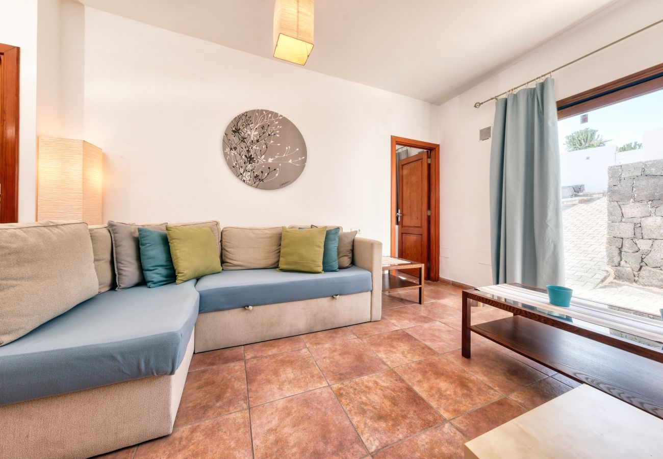 Ferienhaus in Playa Blanca - Lava and Sea - Pool, BBQ und Meerblick By LVH