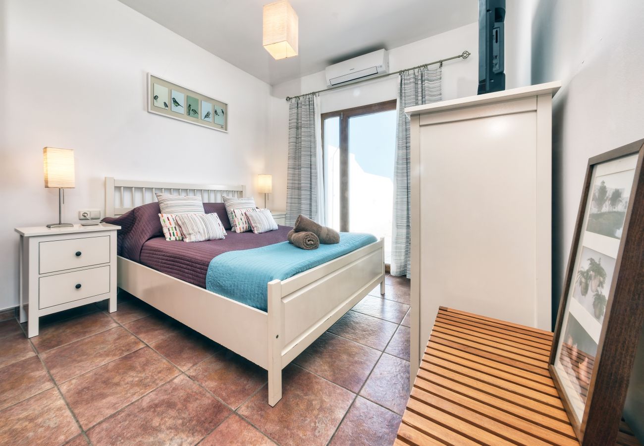 Ferienhaus in Playa Blanca - Lava and Sea - Pool, BBQ und Meerblick By LVH