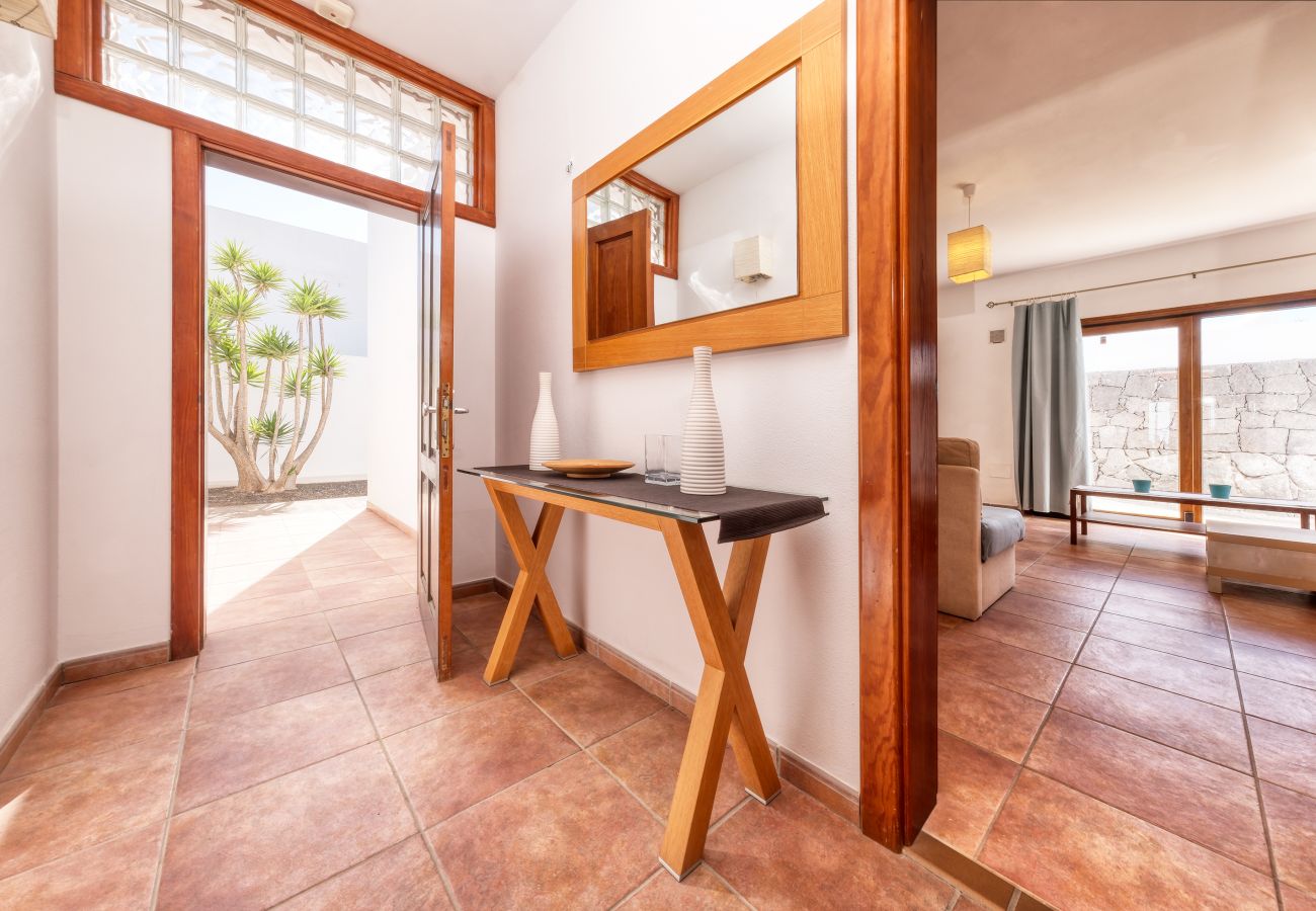 Ferienhaus in Playa Blanca - Lava and Sea - Pool, BBQ und Meerblick By LVH