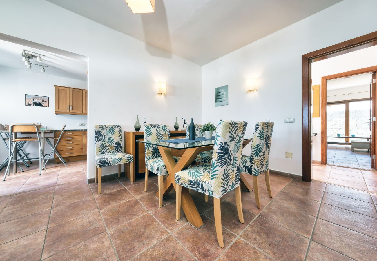 Ferienhaus in Playa Blanca - Lava and Sea - Pool, BBQ und Meerblick By LVH