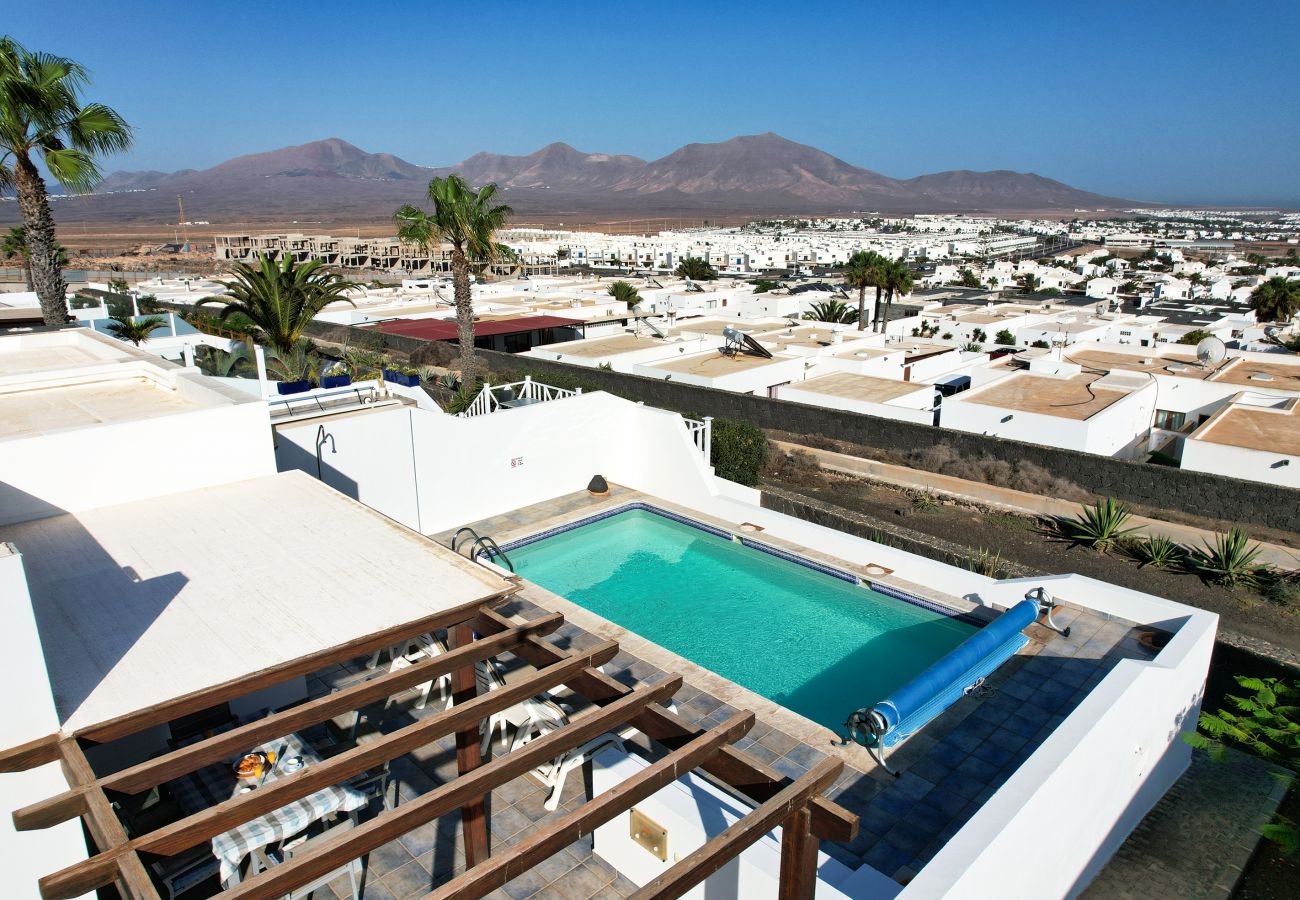 Ferienhaus in Playa Blanca - Lava and Sea - Pool, BBQ und Meerblick By LVH