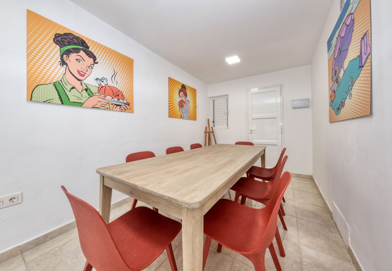 Villa in Puerto del Carmen - Villa Flaminia - Jacuzzi and Foosball - Just 400m from the Beach By Lanzarote Vacation Homes