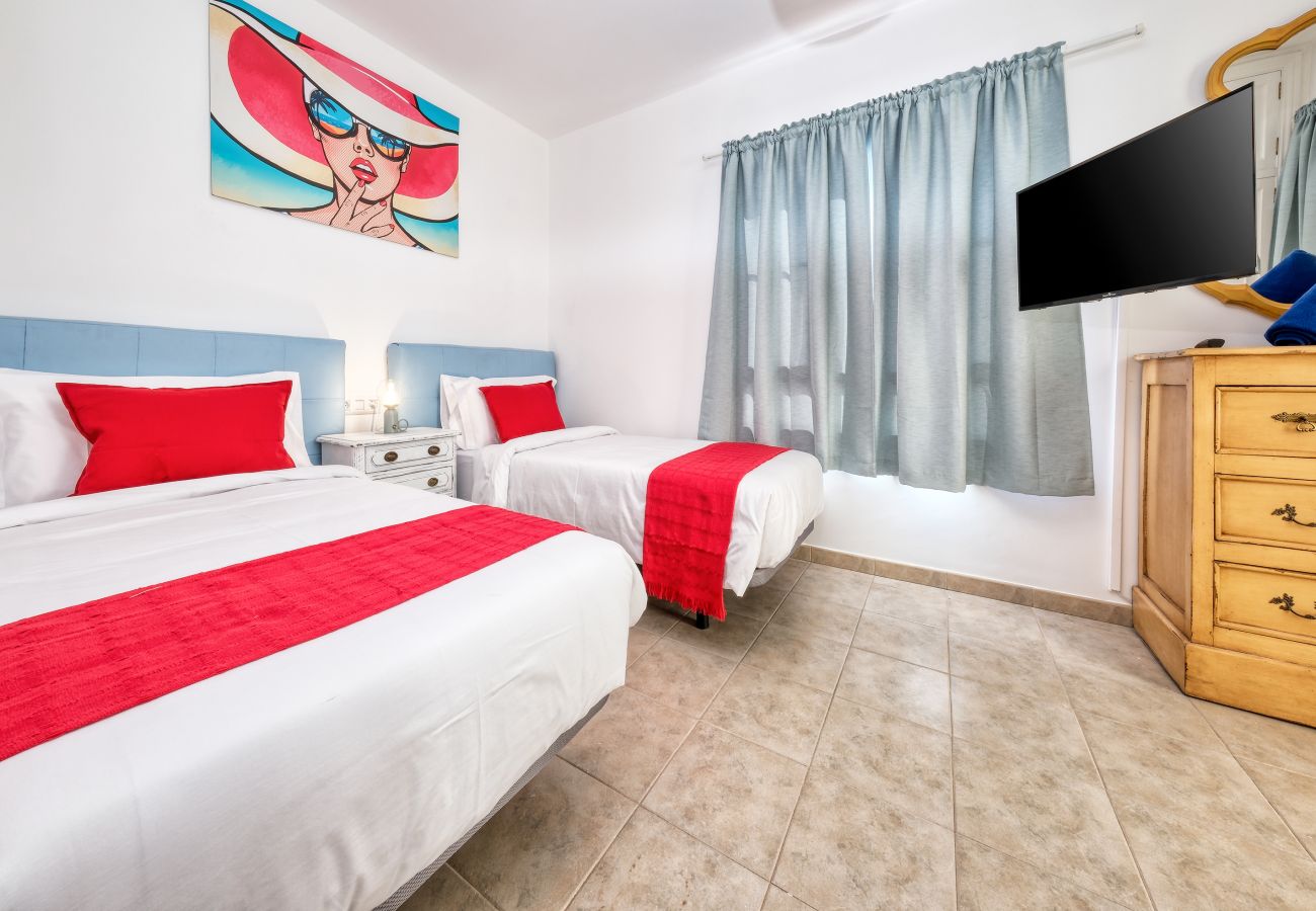Villa in Puerto del Carmen - Villa Flaminia - Jacuzzi and Foosball - Just 400m from the Beach By Lanzarote Vacation Homes