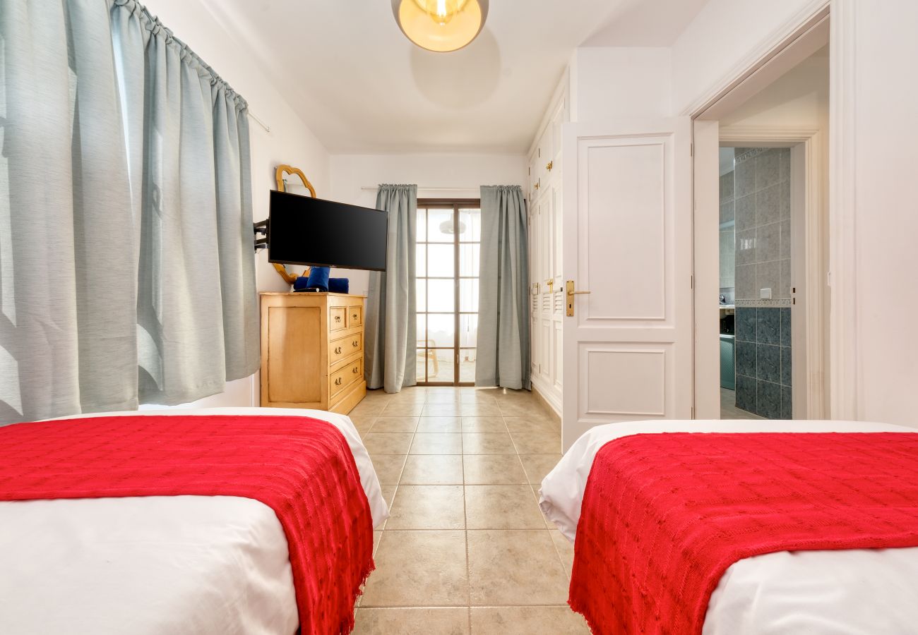 Villa in Puerto del Carmen - Villa Flaminia - Jacuzzi and Foosball - Just 400m from the Beach By Lanzarote Vacation Homes