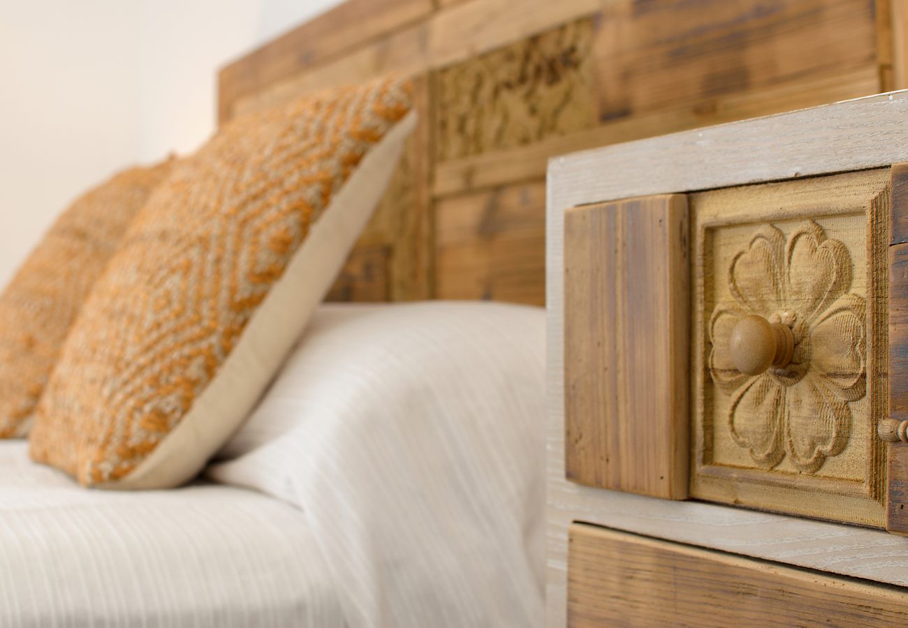 Ferienhaus in Puerto del Carmen - White Volcano • Pool and Gym • Beach 1 min • LVH