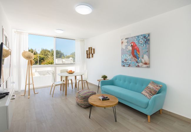 Ferienhaus in Puerto del Carmen - Blue Volcano -200 m vom Strand entfernt - Zugang zum Sportzentrum Fariones inklusive (Schwimmbad, Sauna, Fitnessraum) Ferienhaus in Puerto del Carmen - Blue Volcano -200 m vom Strand entfernt - Zugang zum Sportzentrum Fariones inklusive (Schwimmbad, Sauna, Fitnessraum)