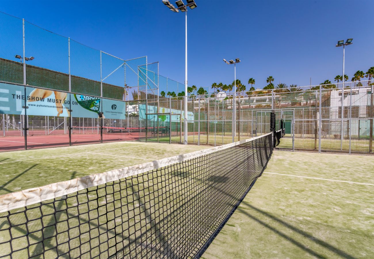 Ferienhaus in Puerto del Carmen - Orange Volcano - 200 m zum Strand - Pool und Gym