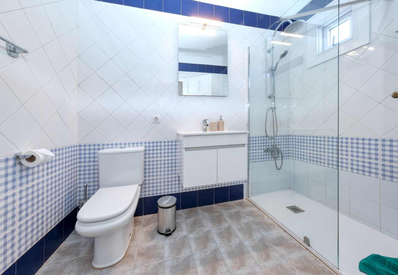 Villa in Playa Blanca - Blue Waves House - Heated Pool, BBQ and Bicycles By LVH