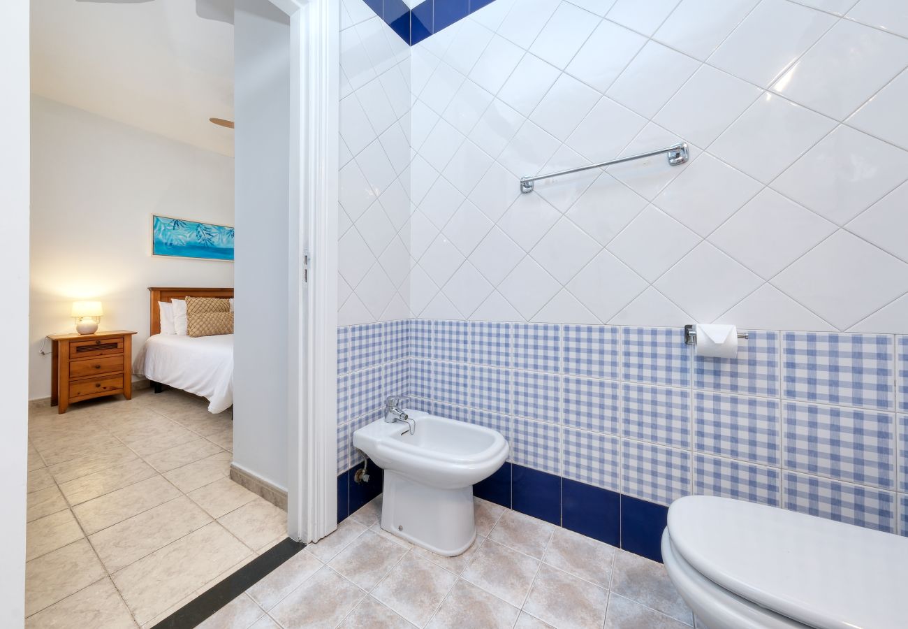 Villa in Playa Blanca - Blue Waves House - Heated Pool, BBQ and Bicycles By LVH