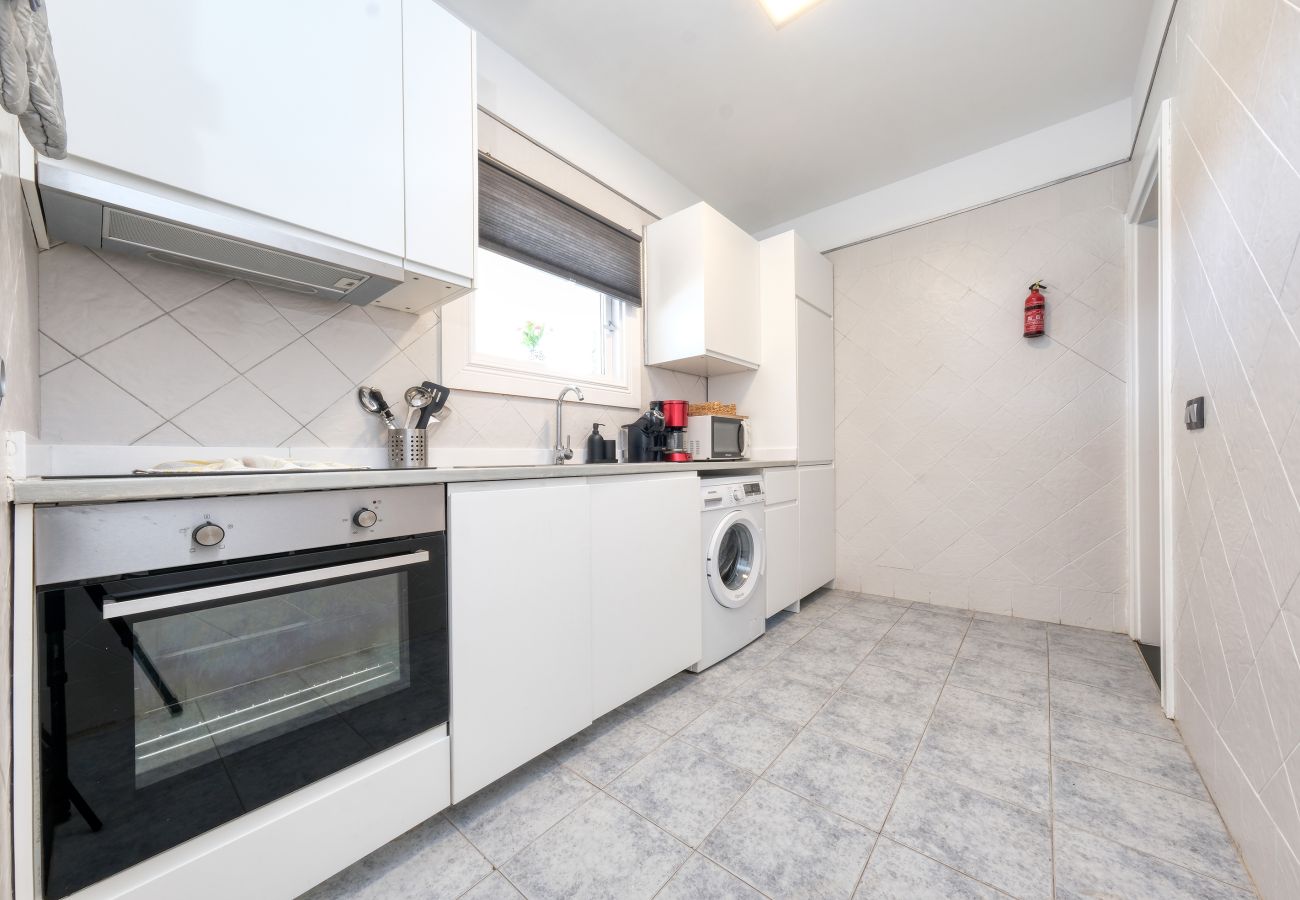 Villa in Playa Blanca - Blue Waves House - Heated Pool, BBQ and Bicycles By LVH