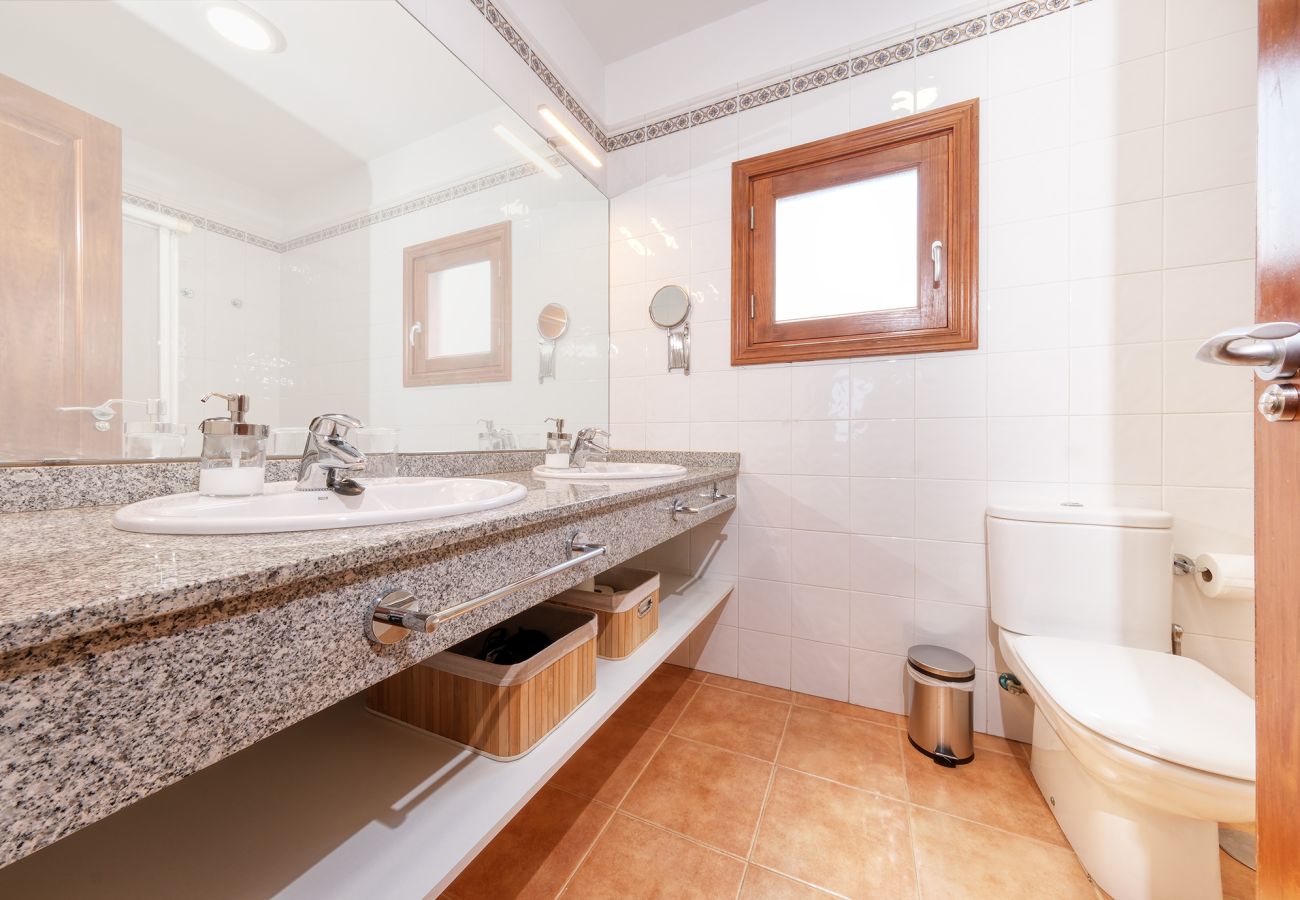 Ferienhaus in Playa Blanca - Lanzarote Paradise - Pool, AACC und BBQ By LVH