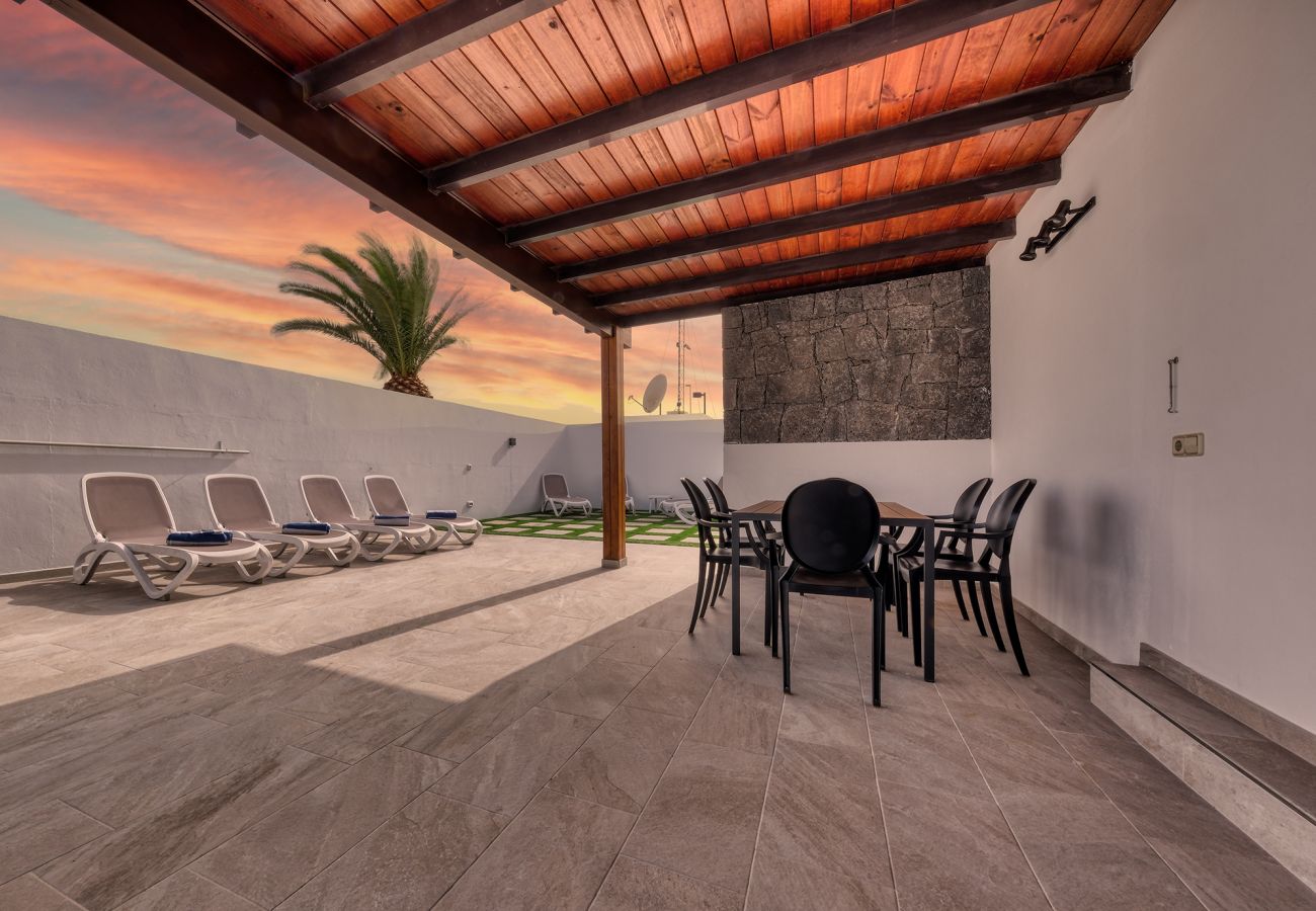 Villa in Playa Blanca - Villa Serenity Playa Blanca By Lanzarote Vacation Homes
