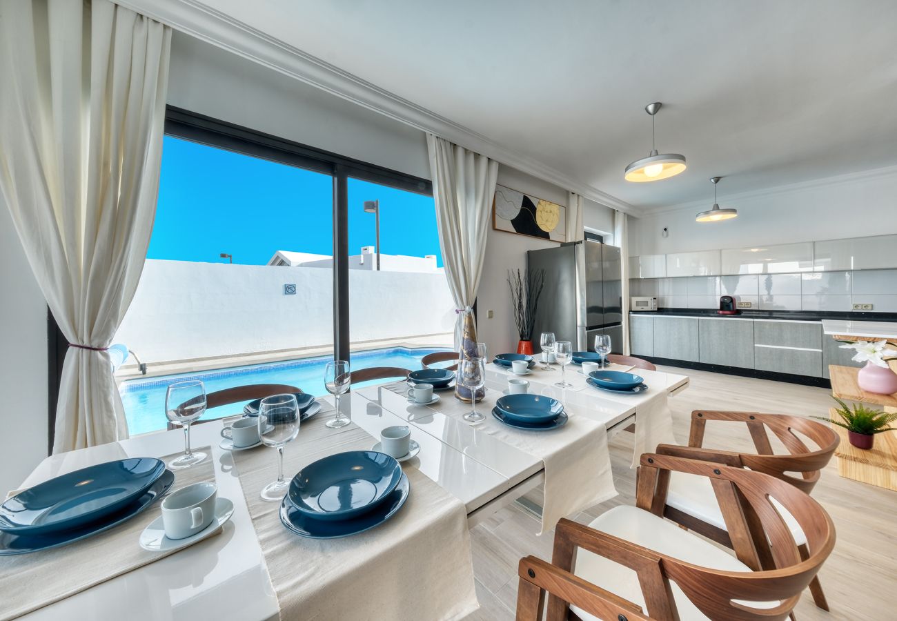 Villa in Playa Blanca - Villa Serenity Playa Blanca By Lanzarote Vacation Homes