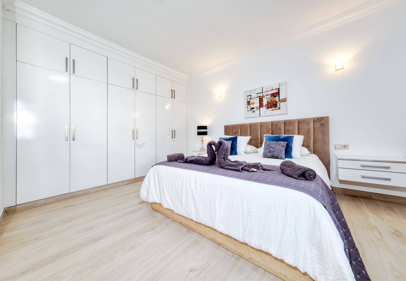 Villa in Playa Blanca - Villa Serenity Playa Blanca By Lanzarote Vacation Homes