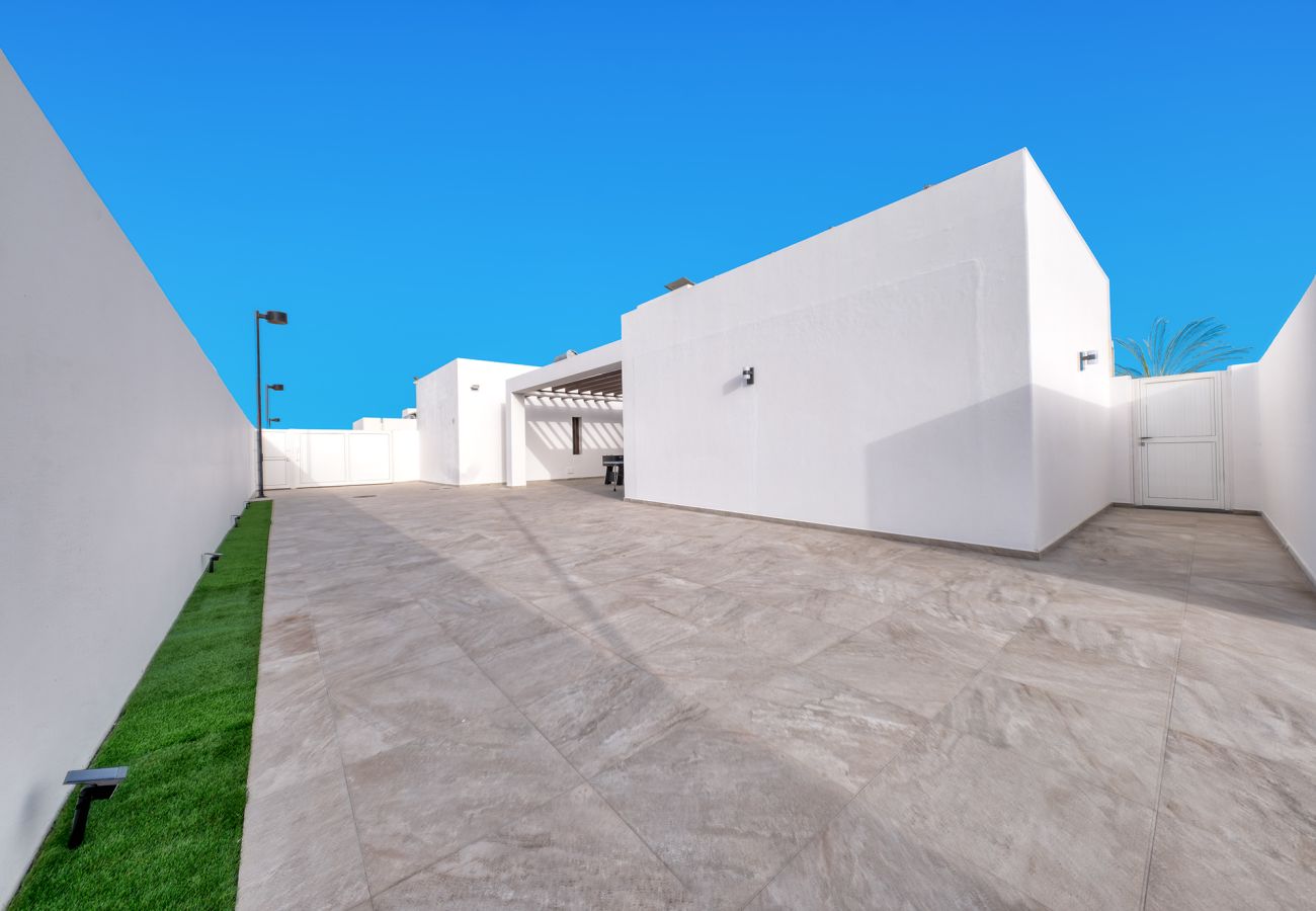 Villa in Playa Blanca - Villa Serenity Playa Blanca By Lanzarote Vacation Homes