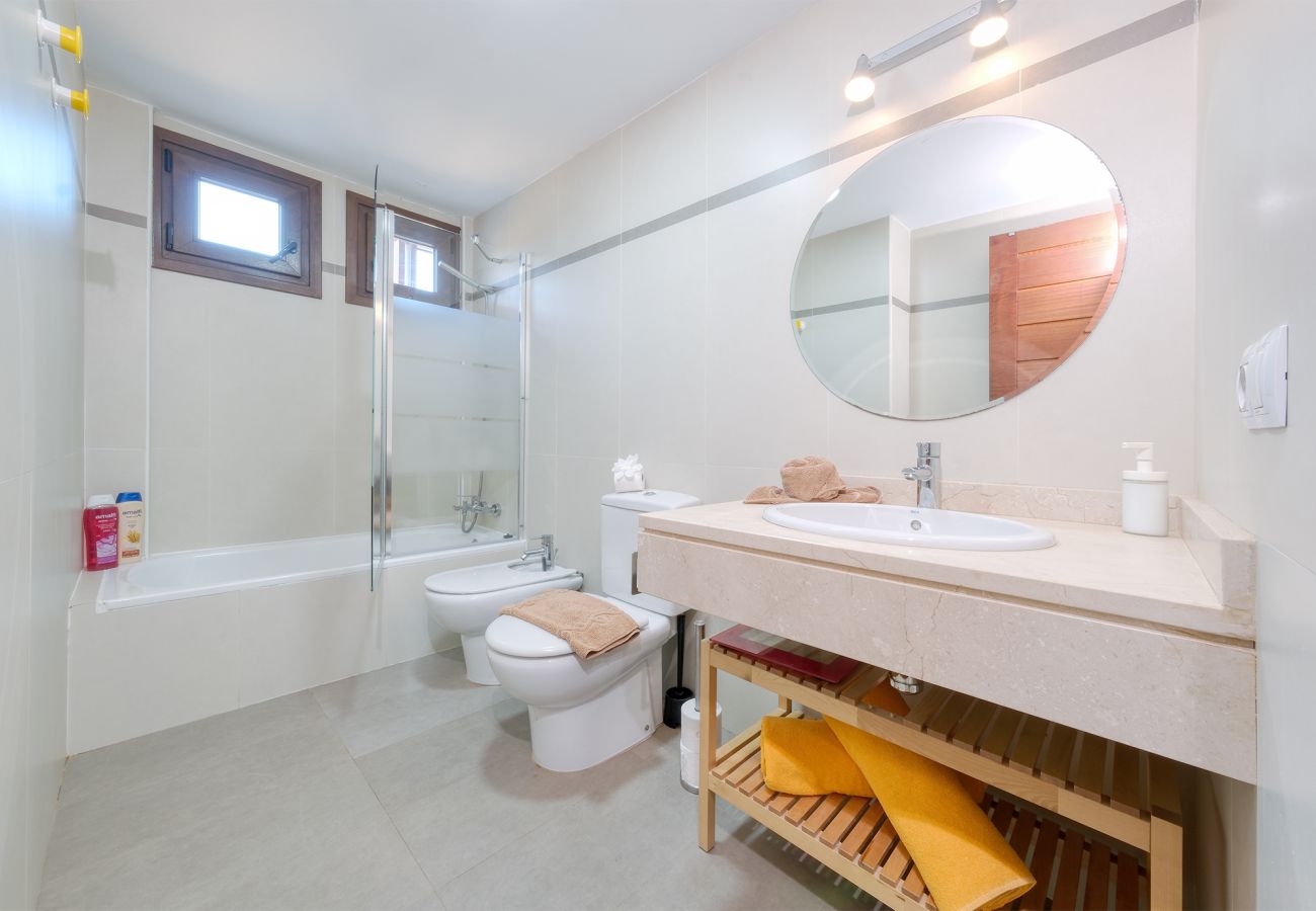 Ferienhaus in Puerto Calero - Bella Vista - Duplex - Pool & BBQ By LVH