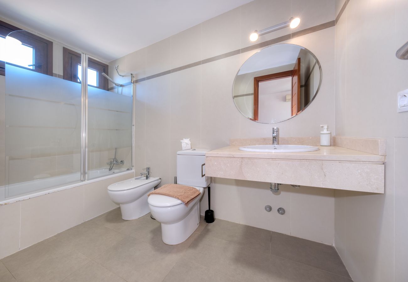 Ferienhaus in Puerto Calero - Bella Vista - Duplex - Pool & BBQ By LVH