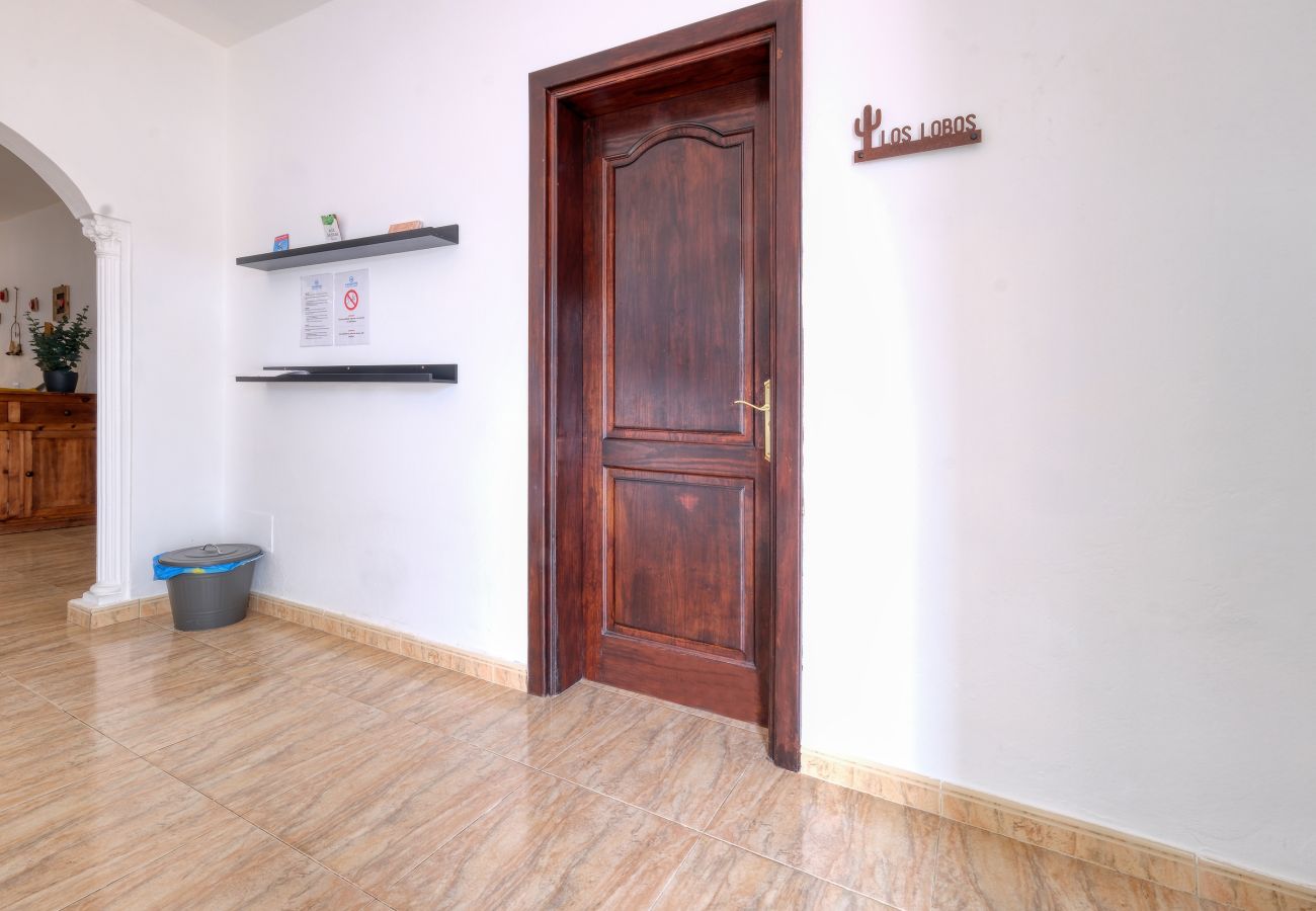 Zimmeranmietung in Tinajo - Casa Casa NoPasaNada, habitación Triple Los Lobos