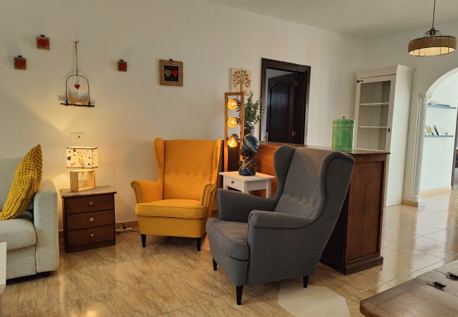 Zimmeranmietung in Tinajo - Casa NoPasaNada: habitación La Gomera con baño privado exterior Zimmeranmietung in Tinajo - Casa NoPasaNada: habitación La Gomera con baño privado exterior