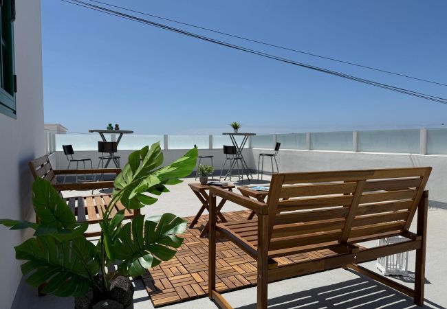 Zimmeranmietung in Tinajo - Casa NoPasaNada: habitación La Gomera con baño privado exterior Zimmeranmietung in Tinajo - Casa NoPasaNada: habitación La Gomera con baño privado exterior