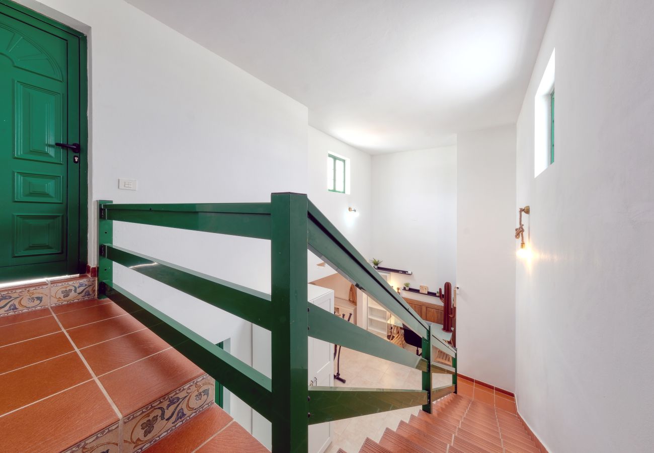 Zimmeranmietung in Tinajo - Casa NoPasaNada: habitación La Gomera con baño privado exterior