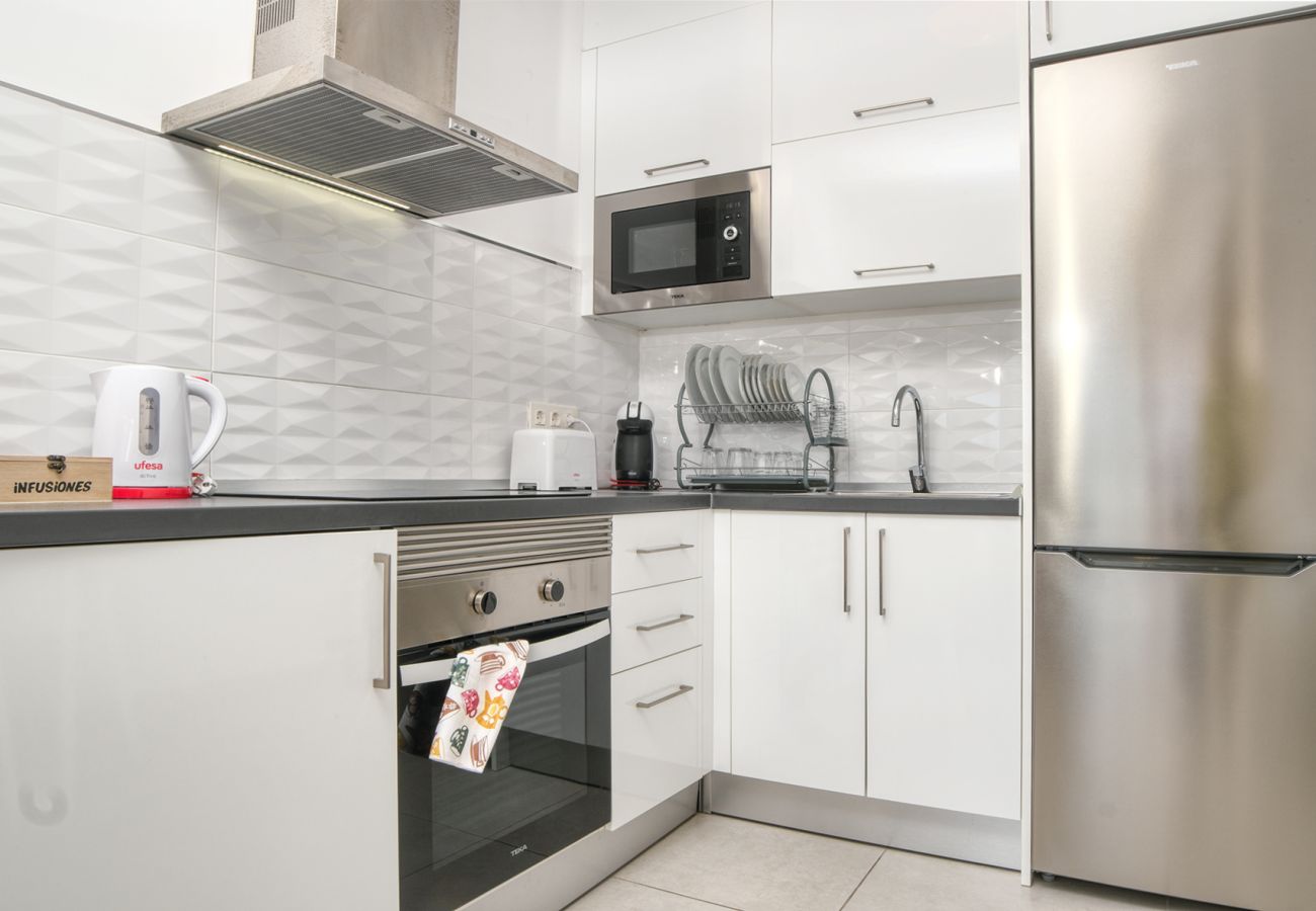 Ferienhaus in Costa Teguise - Suite ANIAGUA Helle FerienWohnung mit Poolblick