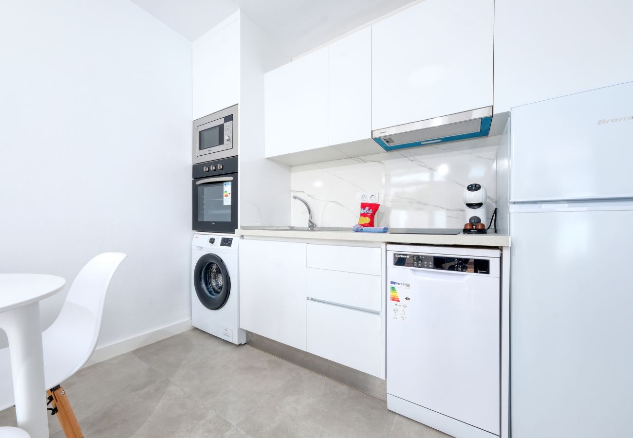 Ferienwohnung in Puerto del Carmen - Puerto Perla 3 - 100M bis zum Strand By LVH