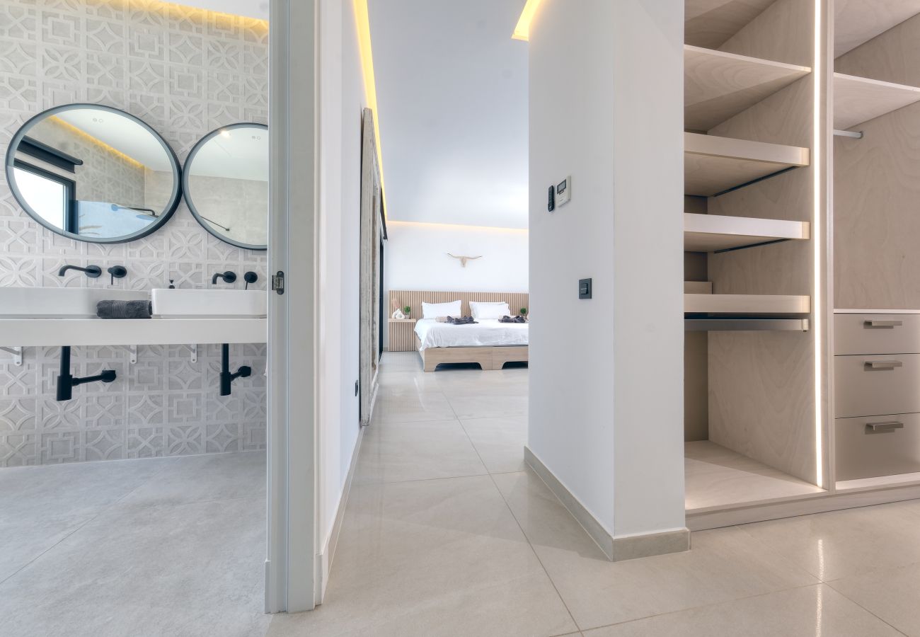 Villa in Puerto Calero - White House - Fire pit and private pool By Lanzarote Vacation Homes