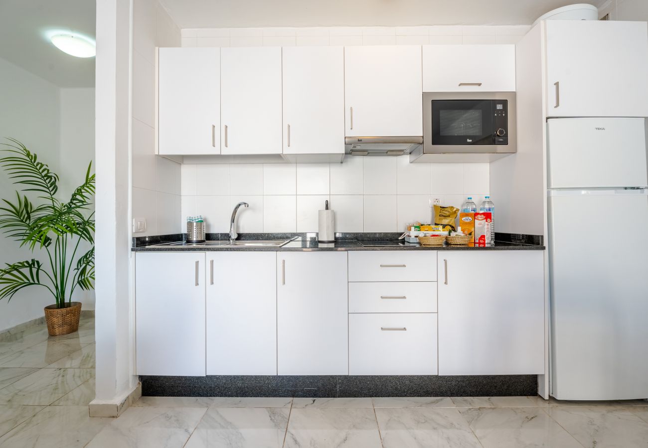 Ferienwohnung in Puerto del Carmen - Sun&Sea • 30 m from the beach • LVH
