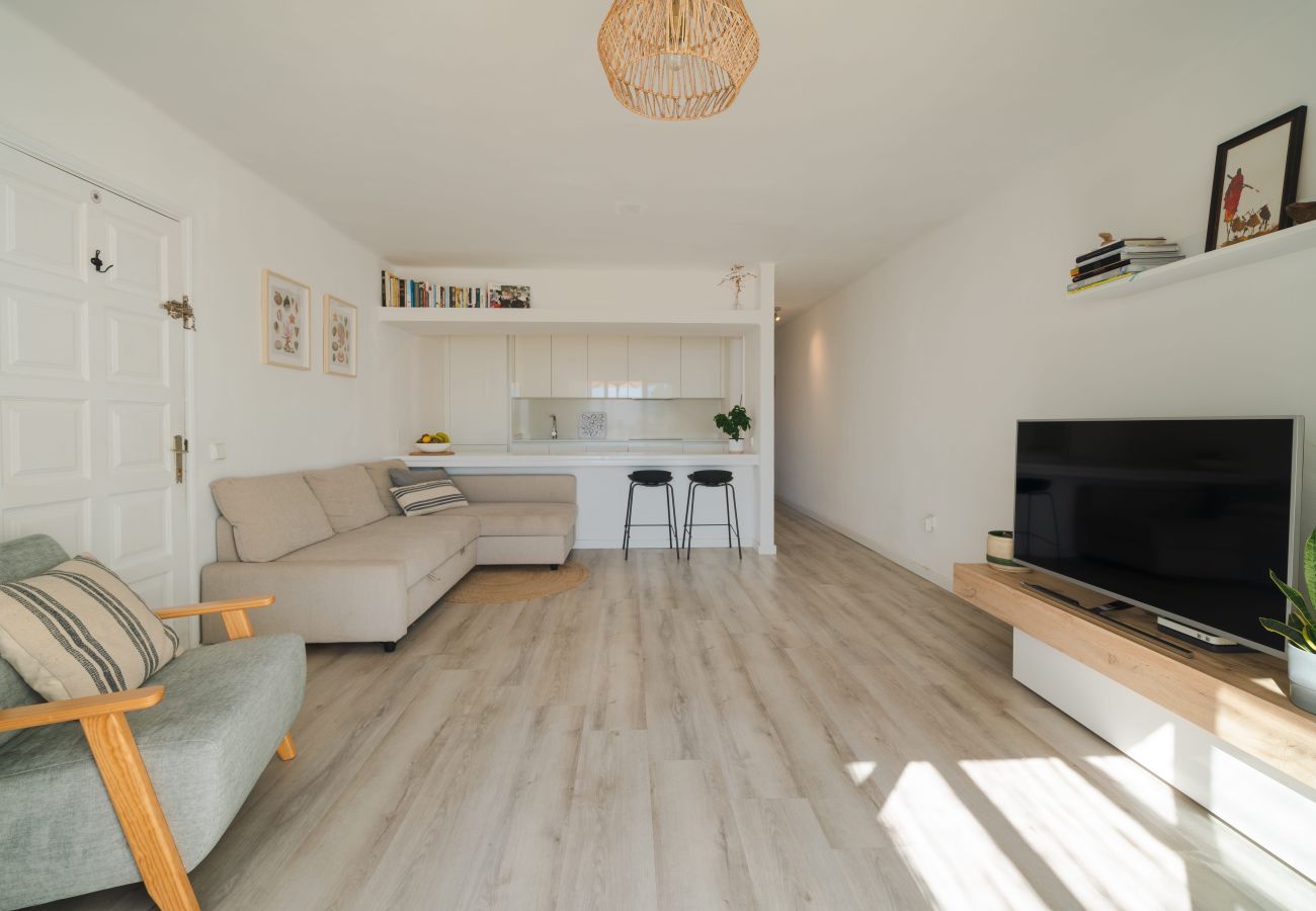 Ferienhaus in Costa Teguise - Balkon des Meeres – Pool, Tennisplätze, Meerzugang