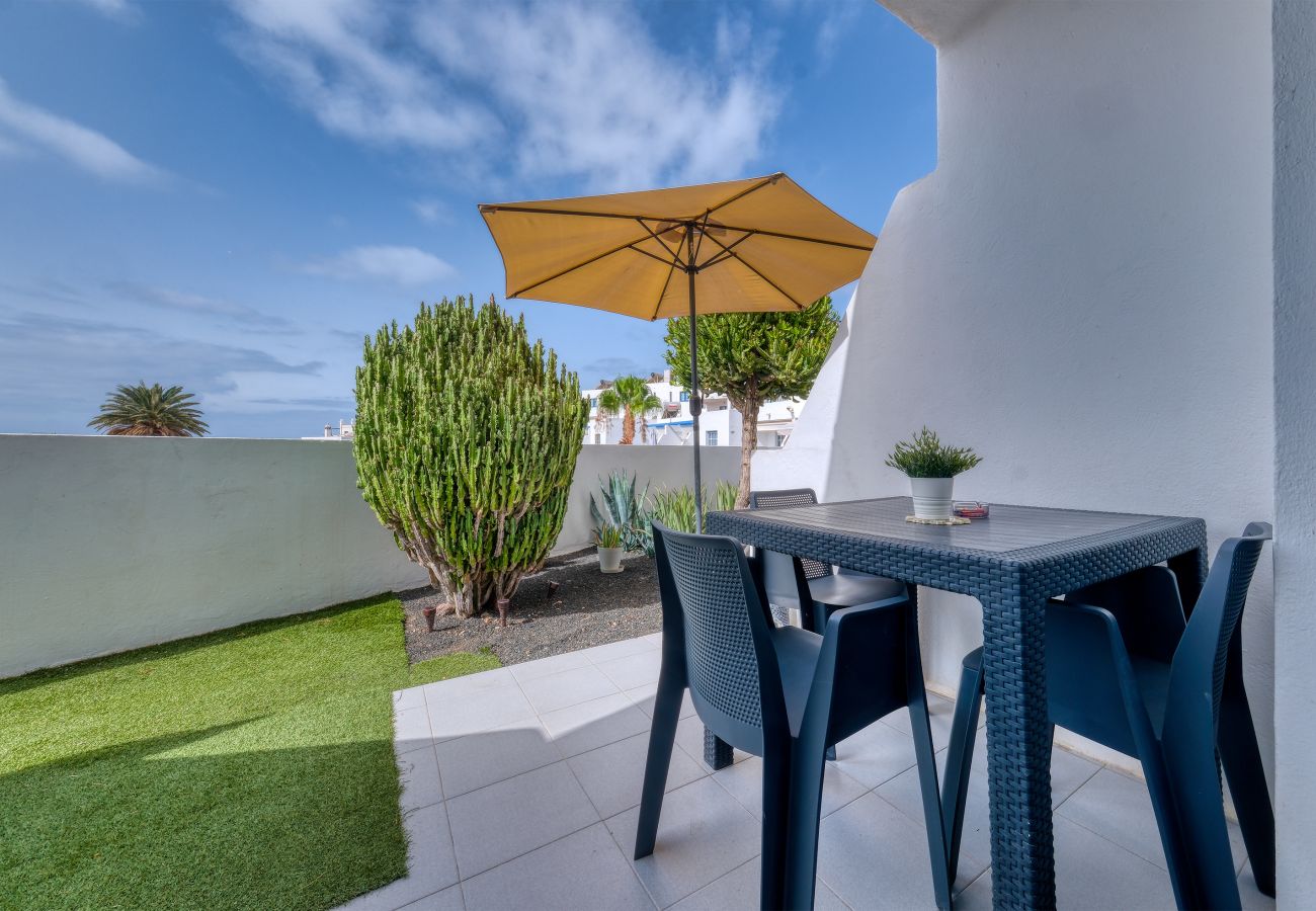 Ferienhaus in Puerto del Carmen - Casa Bella- Terrace and Shared Pool 